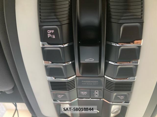 Porsche CAYENNE 2011-09 8745210-22