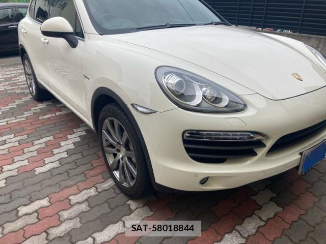 Porsche CAYENNE 2011-09 8745210-3