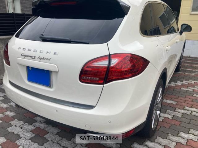 Porsche CAYENNE 2011-09 8745210-5