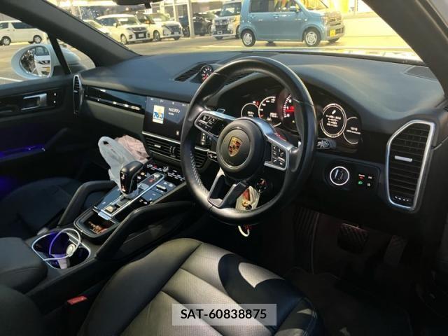 Porsche CAYENNE 2020-06 8781617-13