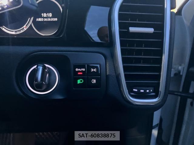 Porsche CAYENNE 2020-06 8781617-14