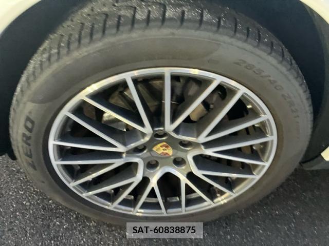 Porsche CAYENNE 2020-06 8781617-6