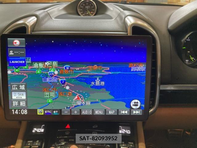 Porsche CAYENNE 2016-03 8831077-24
