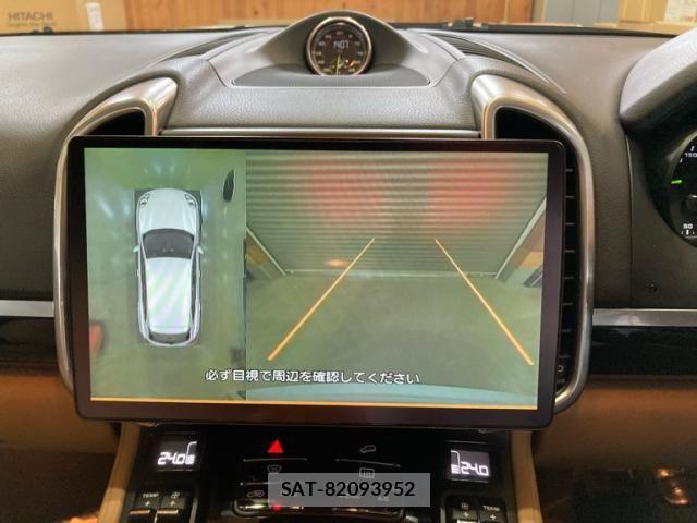 Porsche CAYENNE 2016-03 8831077-25