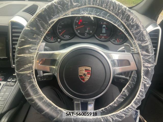 Porsche CAYENNE 2012-09 8881557-16