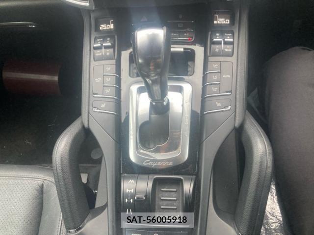 Porsche CAYENNE 2012-09 8881557-17