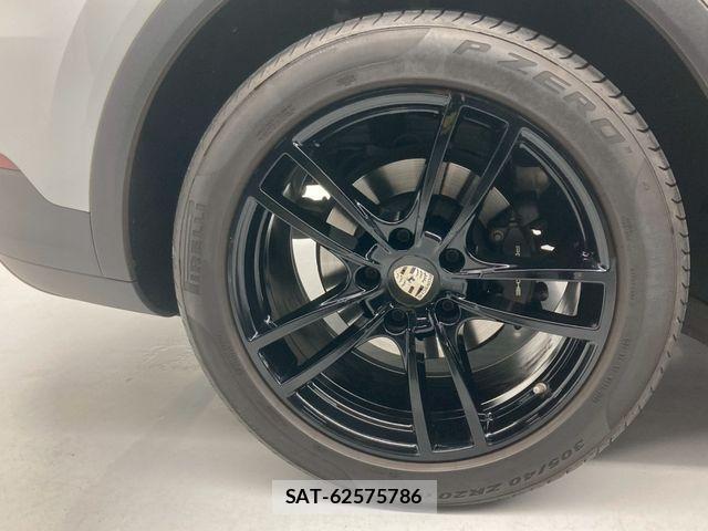 Porsche CAYENNE 2021-03 4640368-12