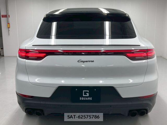 Porsche CAYENNE 2021-03 4640368-17