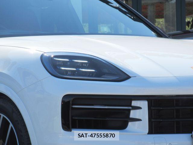 Porsche CAYENNE 2024-06 4976921-4