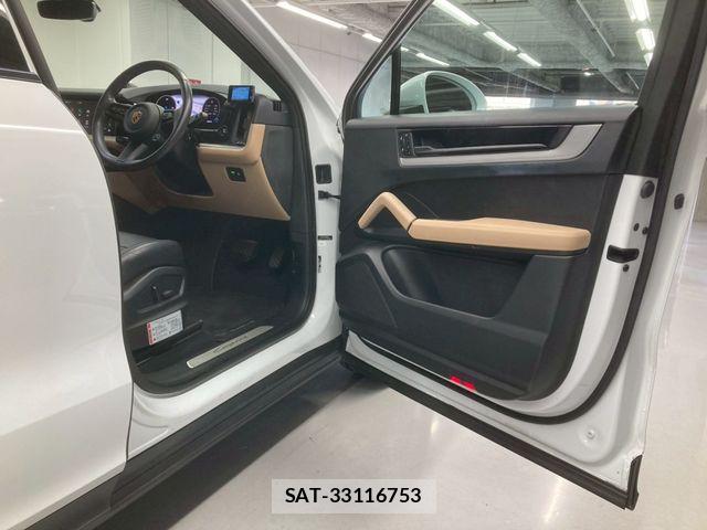 Porsche CAYENNE 2023-11 6614146-19
