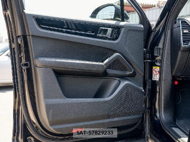 Porsche CAYENNE 2019-12 6691189-20
