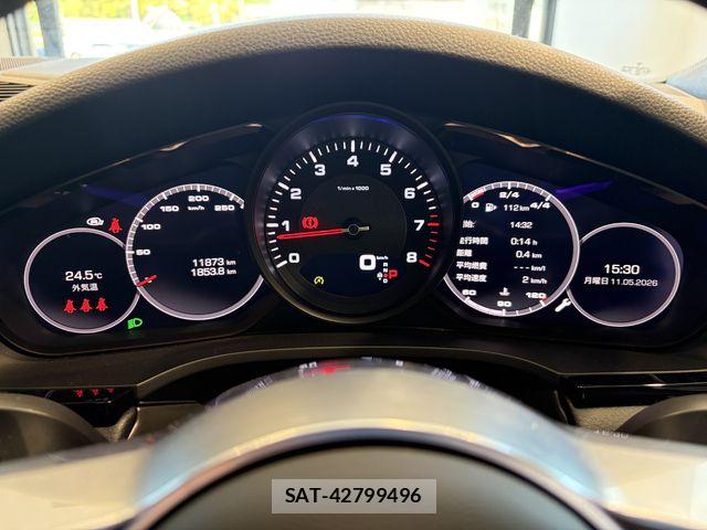 Porsche CAYENNE 2021-03 7456778-7