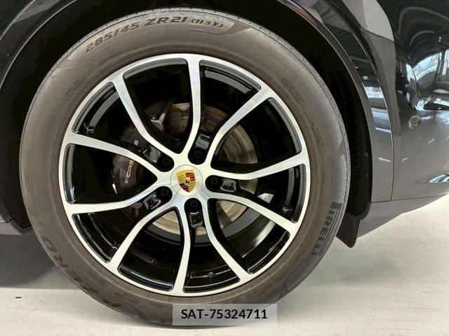 Porsche CAYENNE 2023-10 7619182-11