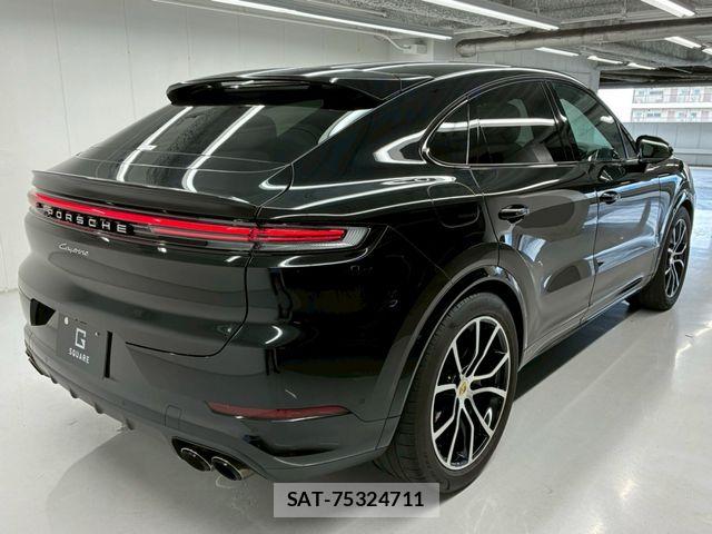 Porsche CAYENNE 2023-10 7619182-13
