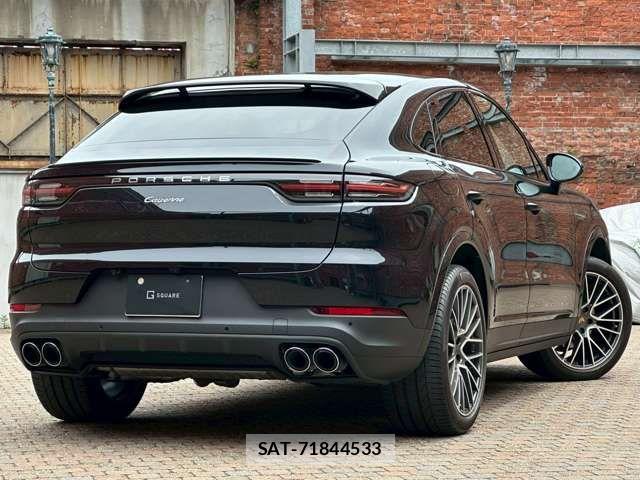 Porsche CAYENNE 2021-04 7619181-10