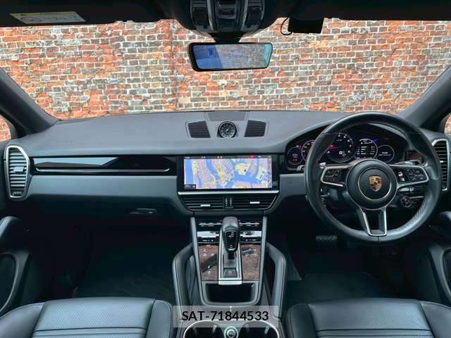 Porsche CAYENNE 2021-04 7619181-1