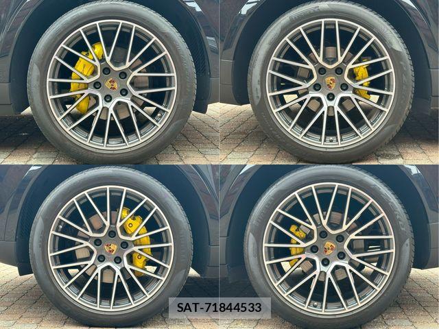 Porsche CAYENNE 2021-04 7619181-21