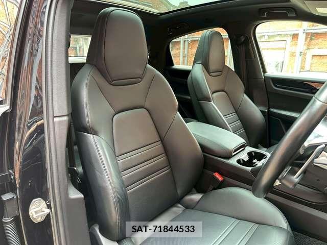 Porsche CAYENNE 2021-04 7619181-3
