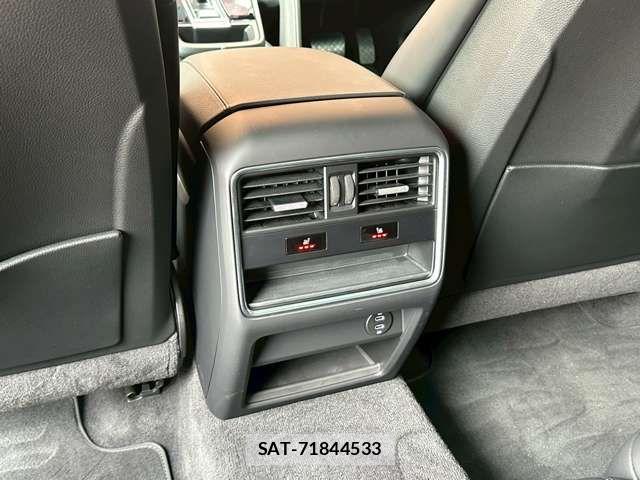 Porsche CAYENNE 2021-04 7619181-7