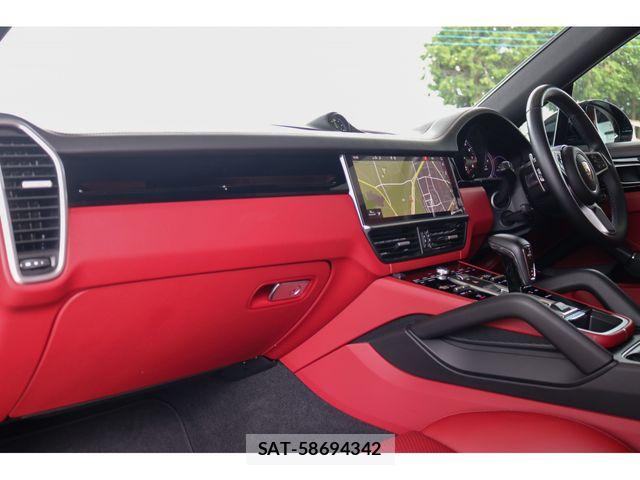 Porsche CAYENNE 2021-05 7903231-17