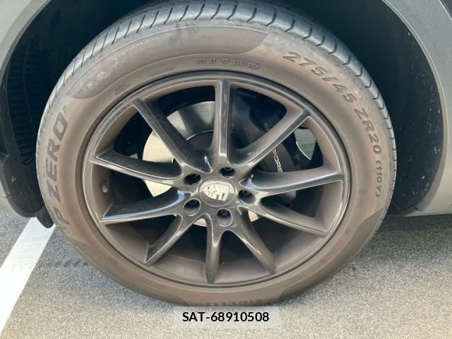 Porsche CAYENNE 2020-04 8037607-4
