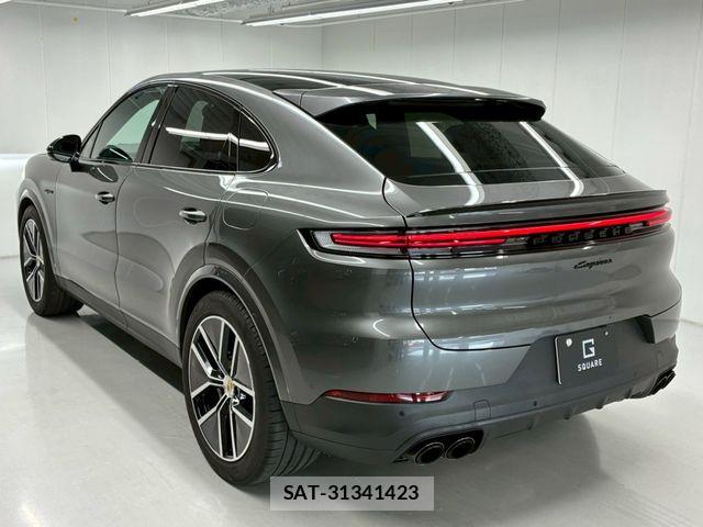 Porsche CAYENNE 2023-10 8101202-14