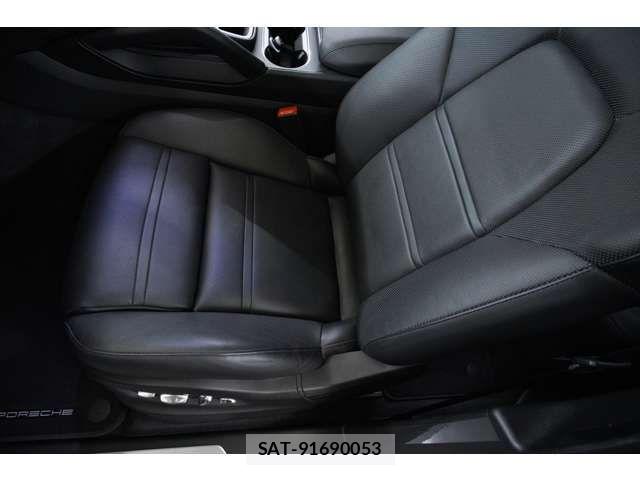 Porsche CAYENNE 2020-06 8231301-6