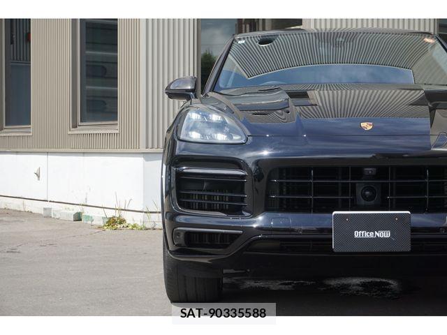 Porsche CAYENNE 2022-11 8414375-9