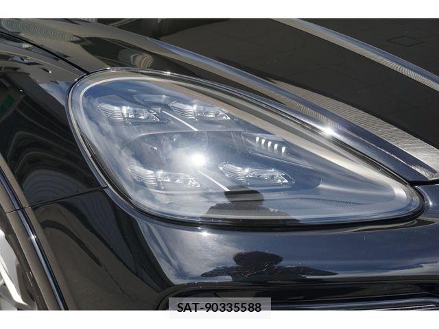 Porsche CAYENNE 2022-11 8414375-10