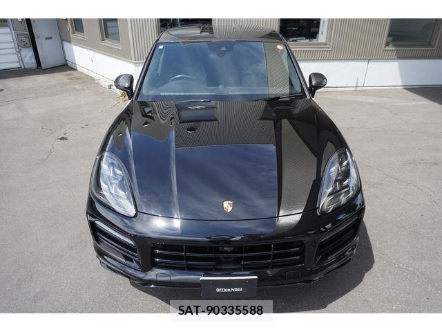 Porsche CAYENNE 2022-11 8414375-11