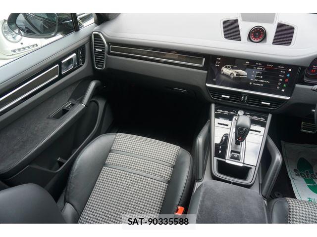 Porsche CAYENNE 2022-11 8414375-22