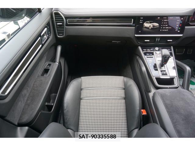 Porsche CAYENNE 2022-11 8414375-25