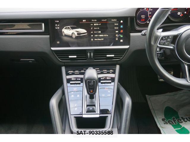 Porsche CAYENNE 2022-11 8414375-27
