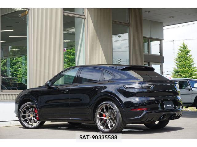 Porsche CAYENNE 2022-11 8414375-3