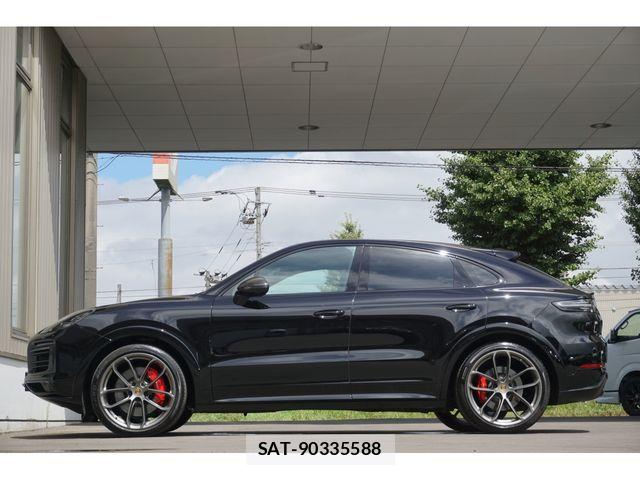 Porsche CAYENNE 2022-11 8414375-7