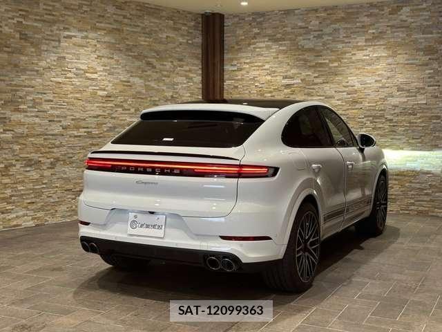 Porsche CAYENNE 2024-06 8526581-11