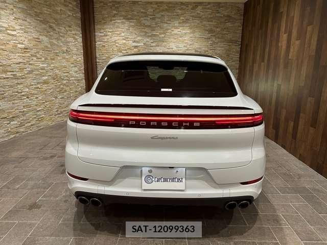 Porsche CAYENNE 2024-06 8526581-13