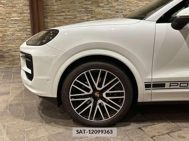 Porsche CAYENNE 2024-06 8526581-16