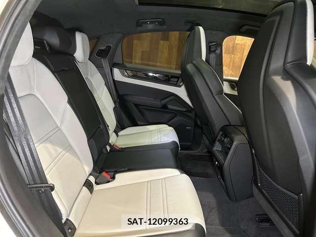 Porsche CAYENNE 2024-06 8526581-26