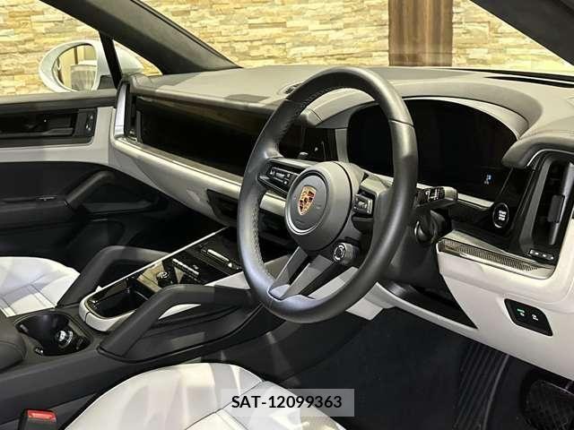 Porsche CAYENNE 2024-06 8526581-28