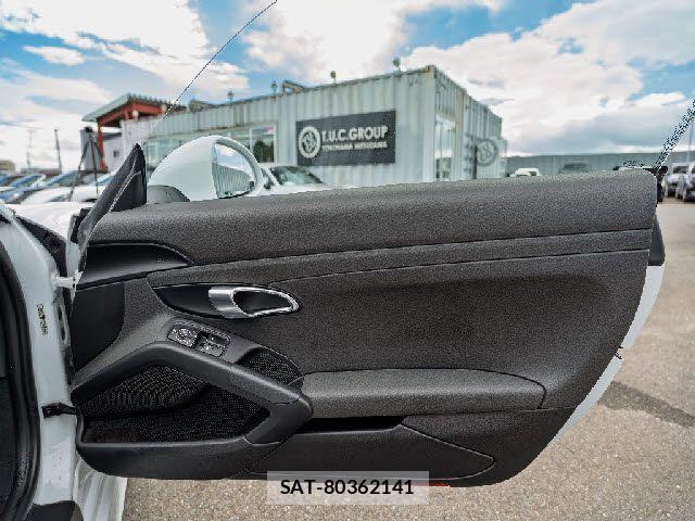 Porsche CAYMAN 2015-07 8881558-21