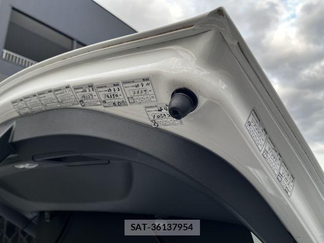 Porsche CAYMAN 2014-03 1429888-23