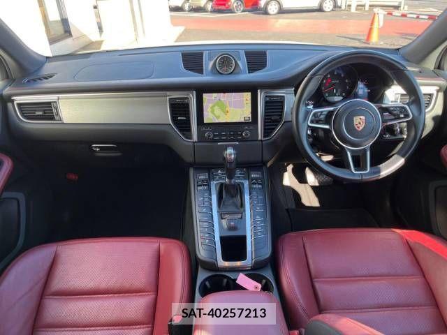 Porsche MACAN 2017-12 510407-1