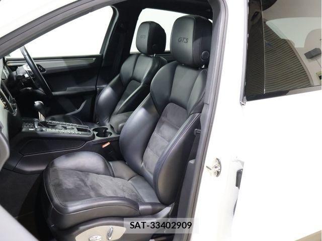 Porsche MACAN 2017-11 663826-10