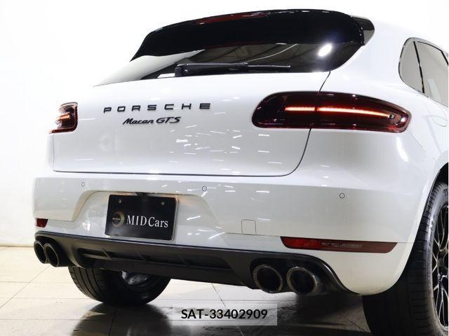 Porsche MACAN 2017-11 663826-25
