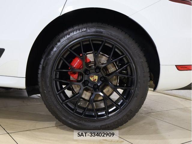 Porsche MACAN 2017-11 663826-29