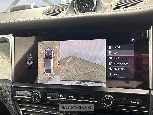 Porsche MACAN 2019-04 852997-3
