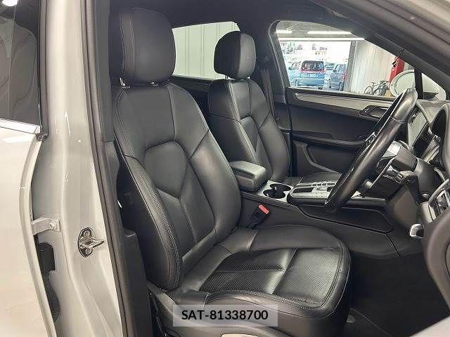 Porsche MACAN 2019-04 852997-4