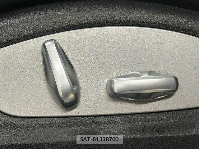 Porsche MACAN 2019-04 852997-8