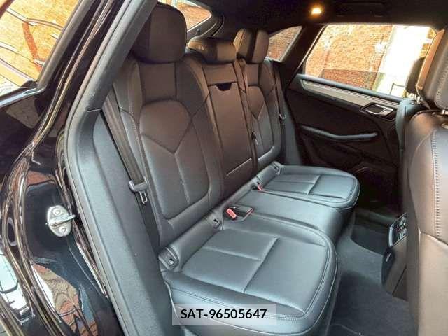 Porsche MACAN 2020-01 910744-10